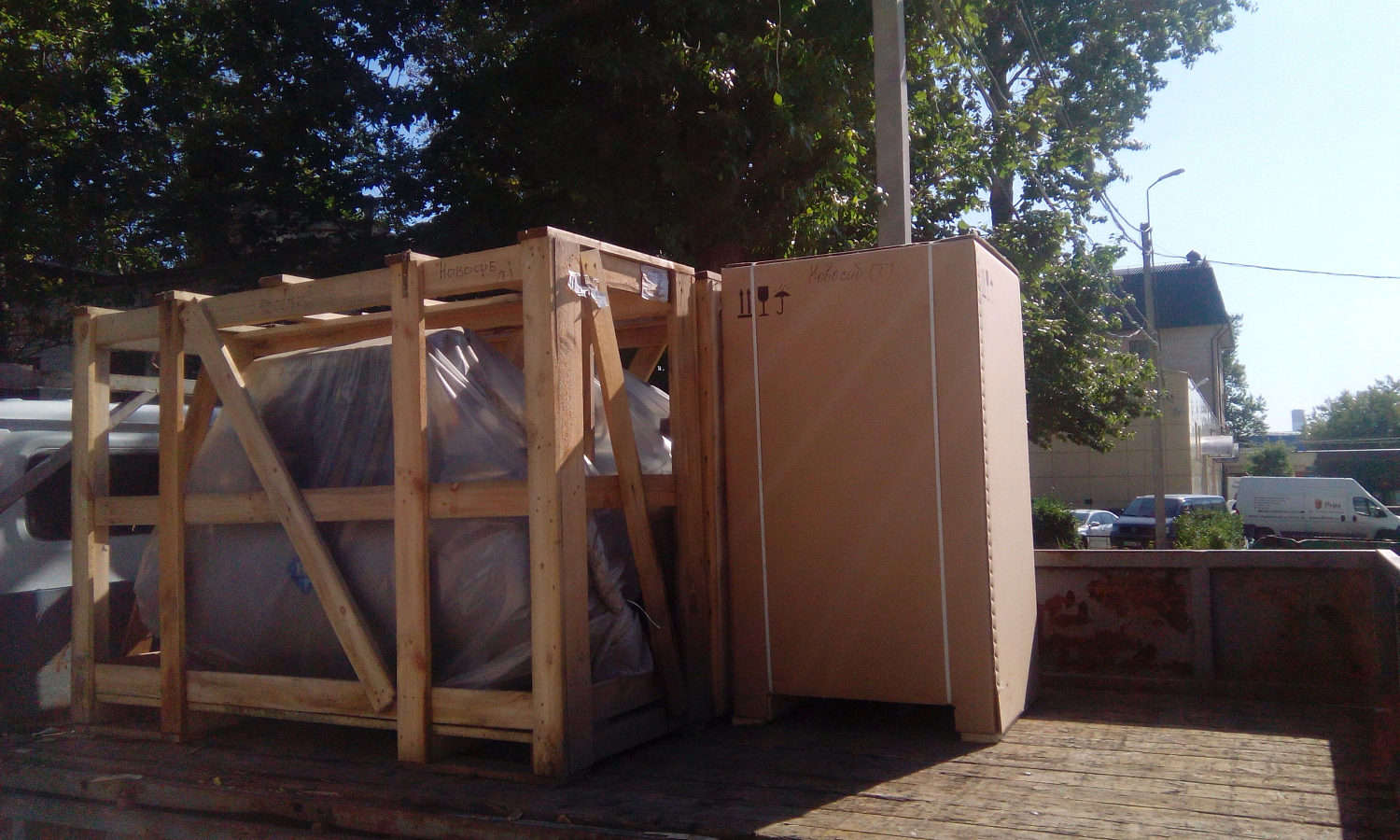 Отгрузка поршневых компрессоров Remeza и запчастей в Новосибирск