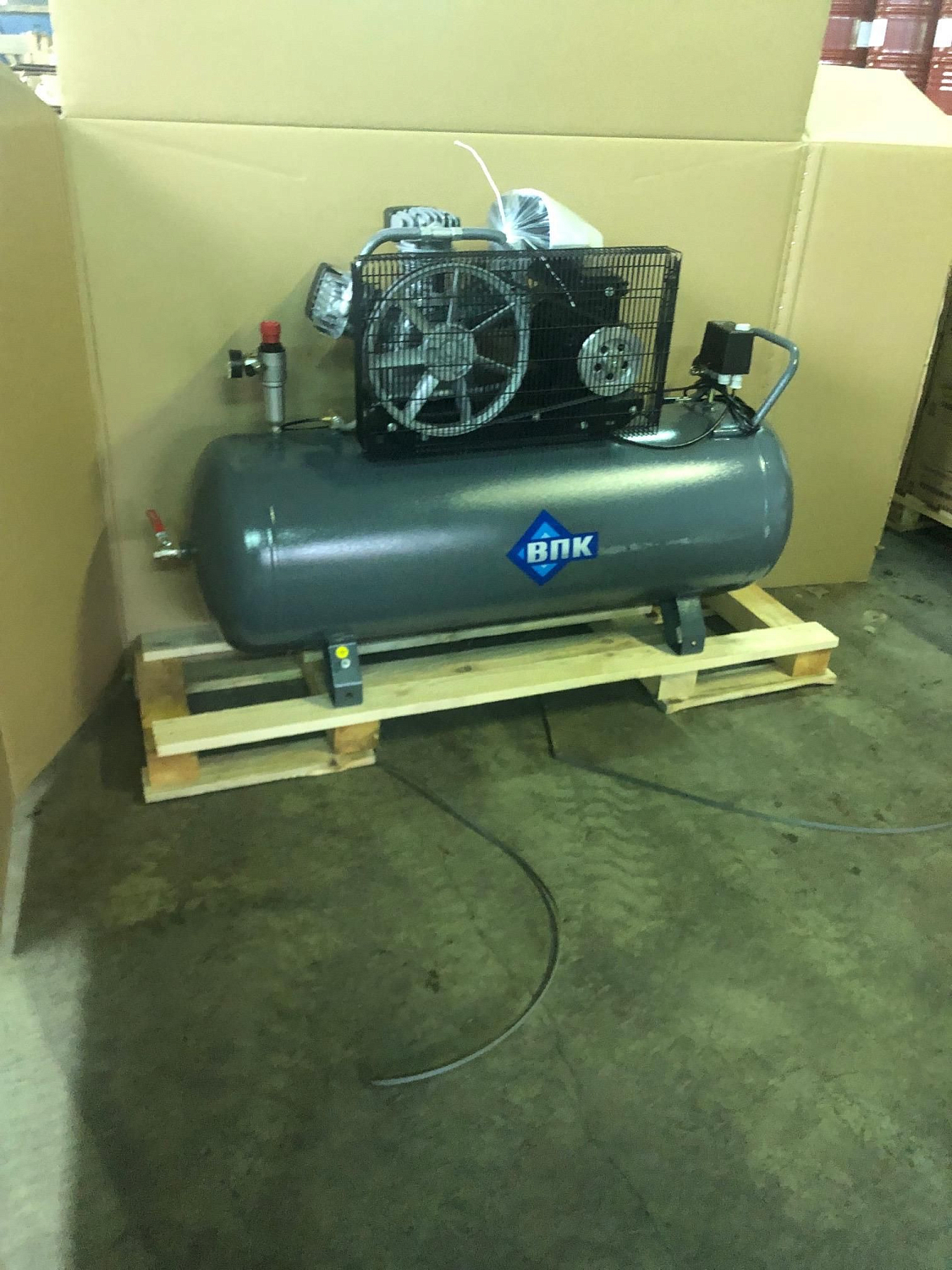 Отгрузка компрессора 200.LB40 в Нижнем Новгороде