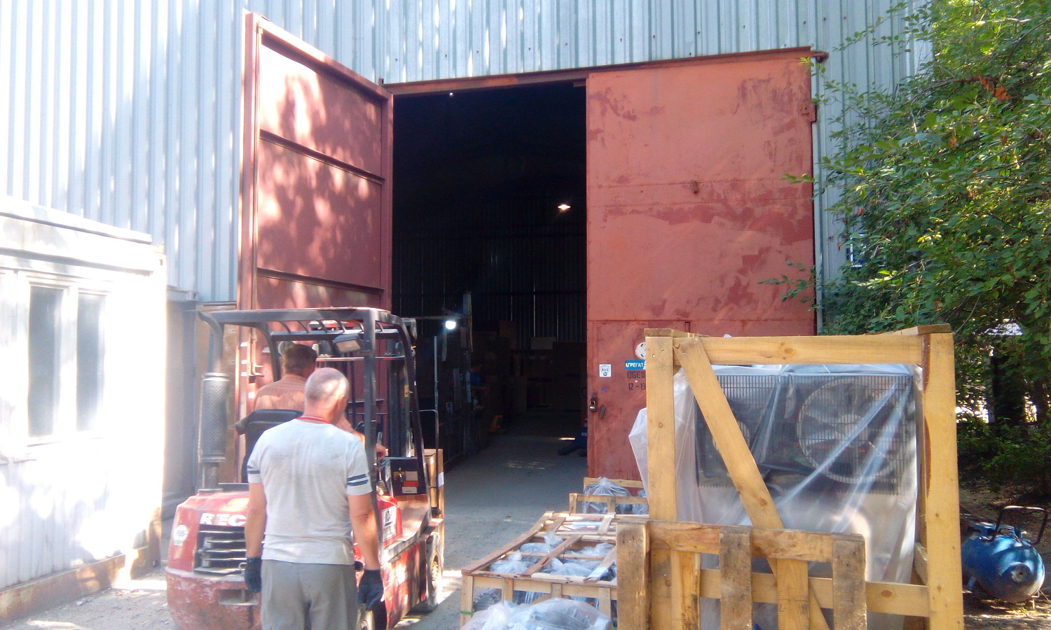 Отгрузка поршневых компрессоров, головки и запчастей