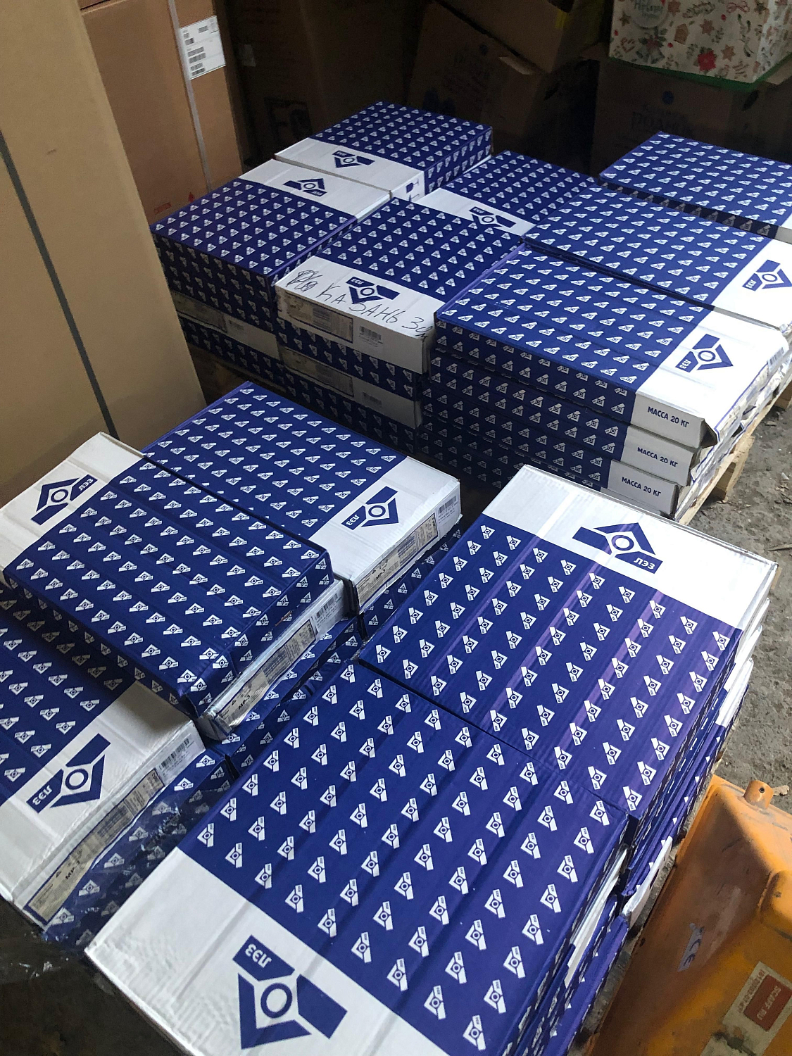 Поступление электродов на склад