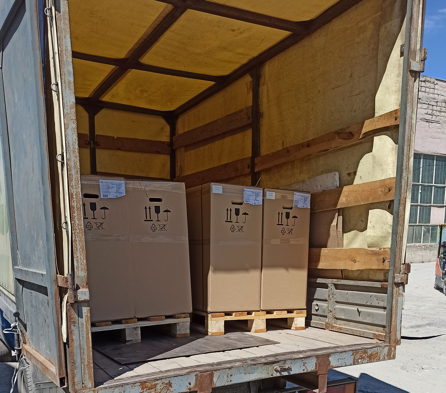 Поставка компрессора СБ4/С-100.LB30A дилеру